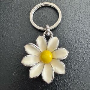 Daisy Flower Keychain with Yellow Center - Vintage